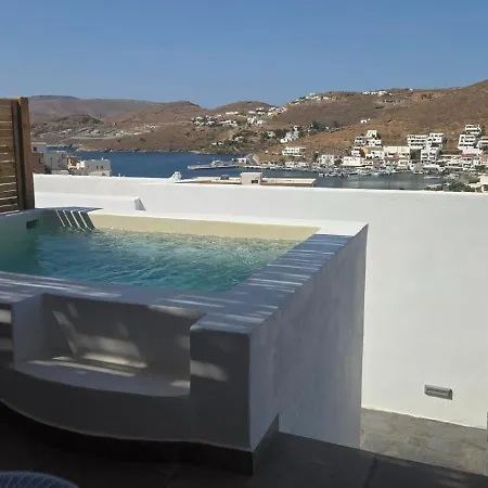 Viewport Kythnos με ιδιωτικα πισινακια-τζακουζι Lägenhet *