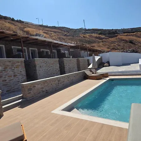 Viewport Kythnos με ιδιωτικα πισινακια-τζακουζι Lägenhet *
