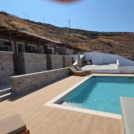 Viewport Kythnos με ιδιωτικα πισινακια-τζακουζι Lägenhet *